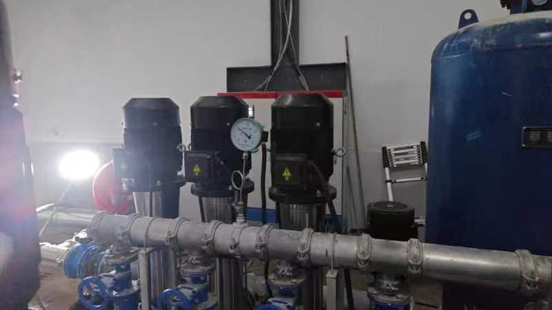 2024.7.1儋州人民醫(yī)院，15千瓦一控四恒壓變頻泵組和11千瓦控四恒壓變頻泵組 (2).jpg