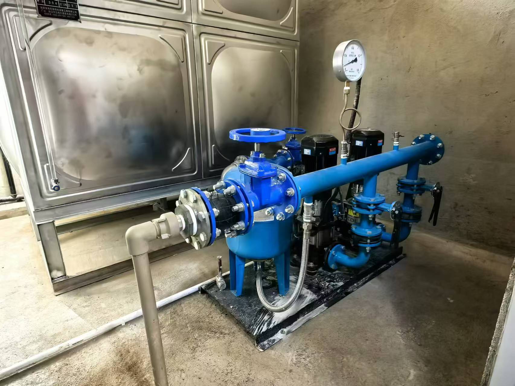 2024.8.26興隆幼兒園3千瓦一控二恒壓泵組